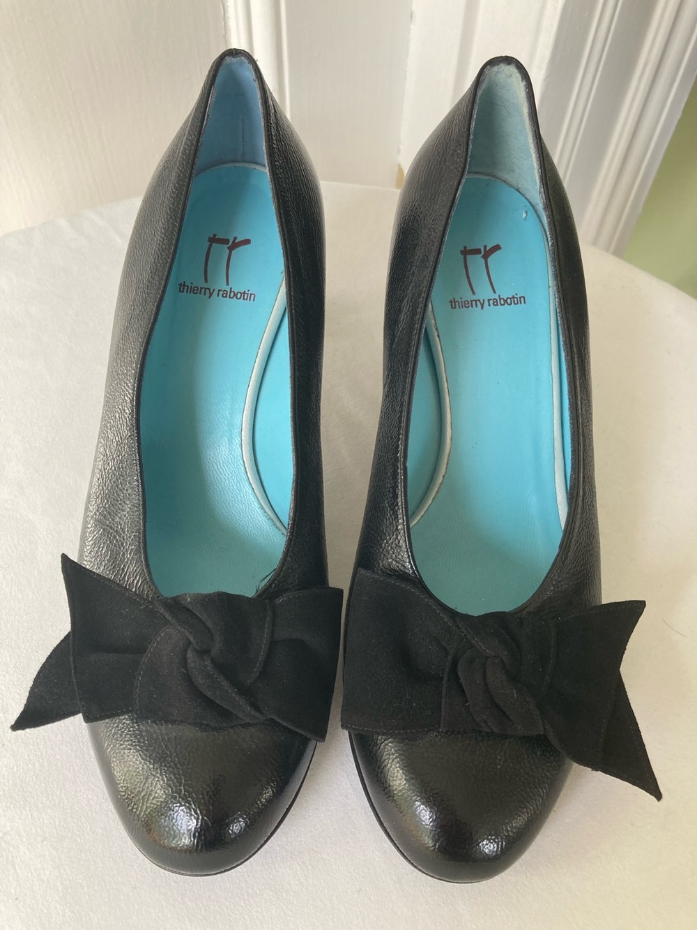 Thierry Rabotin Italy beautiful classic retro pumps 38 EUC